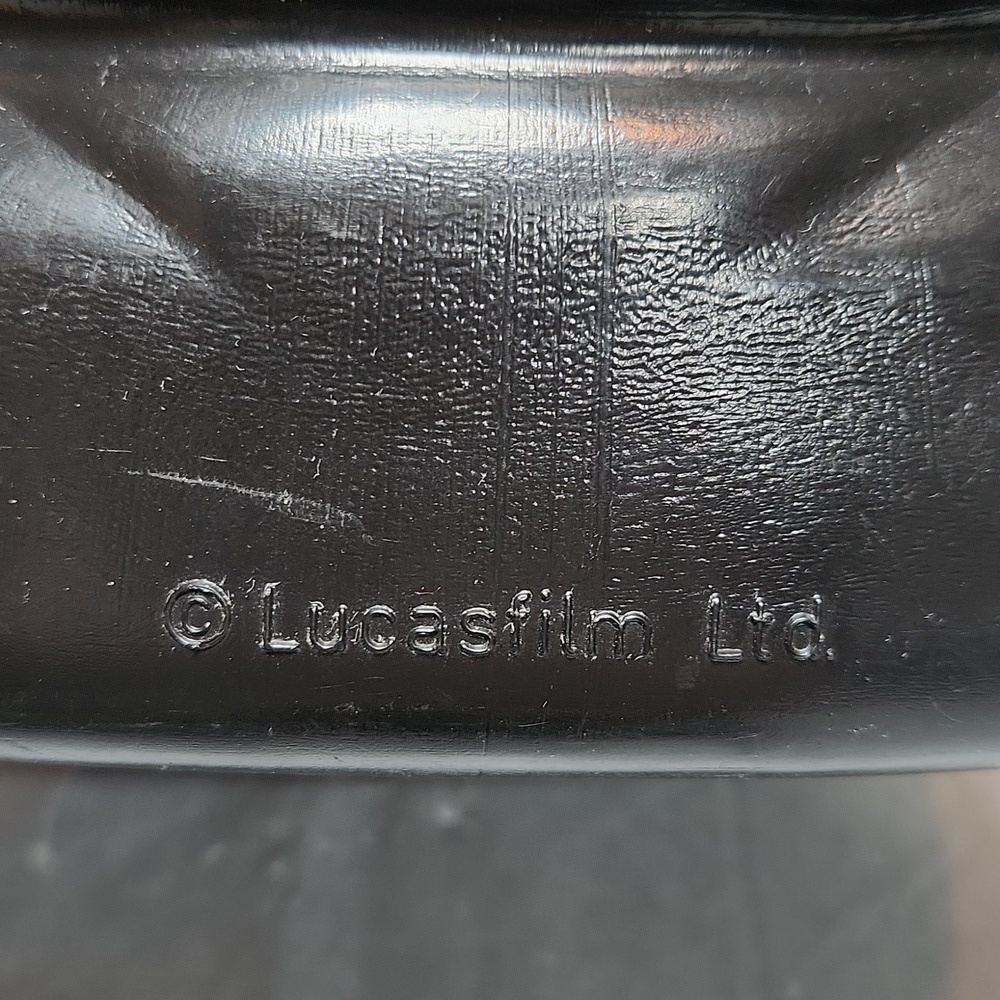 Darth Vader Bazooka Gum Container - Picture 4 of 7